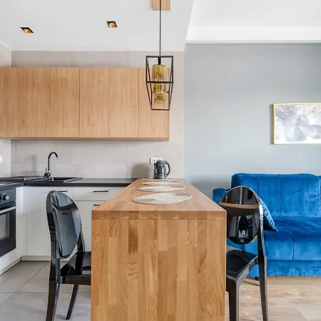 Golden - Great Location - Cozy And Bright&gdanska 아파트 *