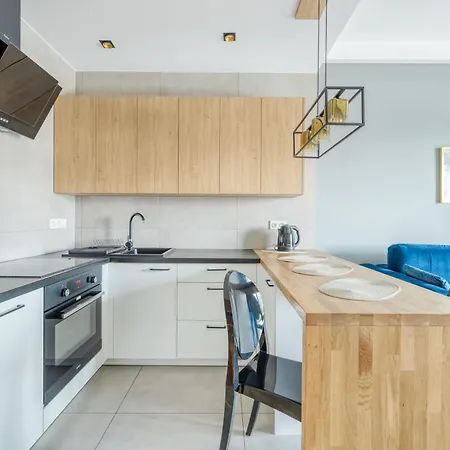Golden - Great Location - Cozy And Bright&gdanska Daire