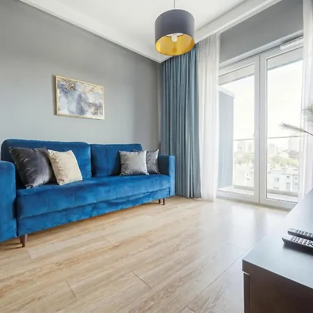 Golden - Great Location - Cozy And Bright&gdanska * 우치
