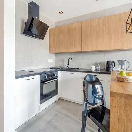 Golden - Great Location - Cozy And Bright&gdanska 아파트